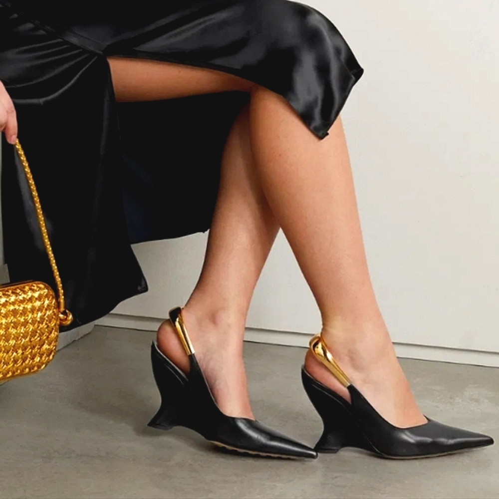 NWT$2,300 Bottega Veneta Punta Slingback Leather Wedge Pumps Sz 40.5 (10.5) - Picture 1 of 16
